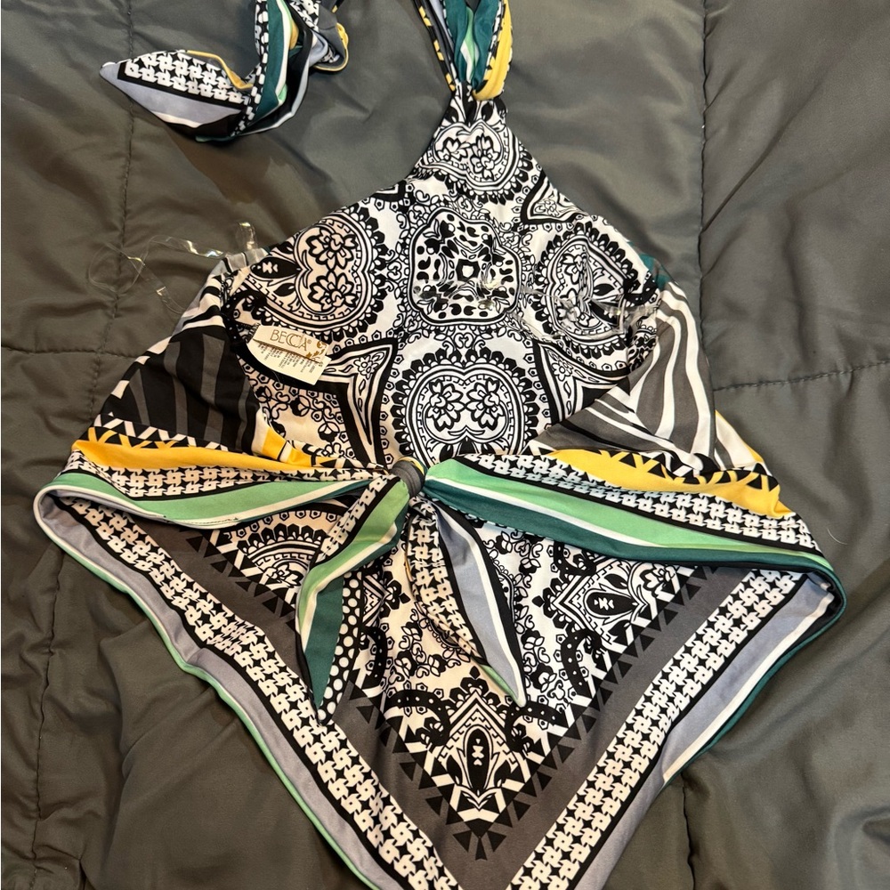 BECCA Yellow and Green Geometric Bikini - Picture 2 of 4
